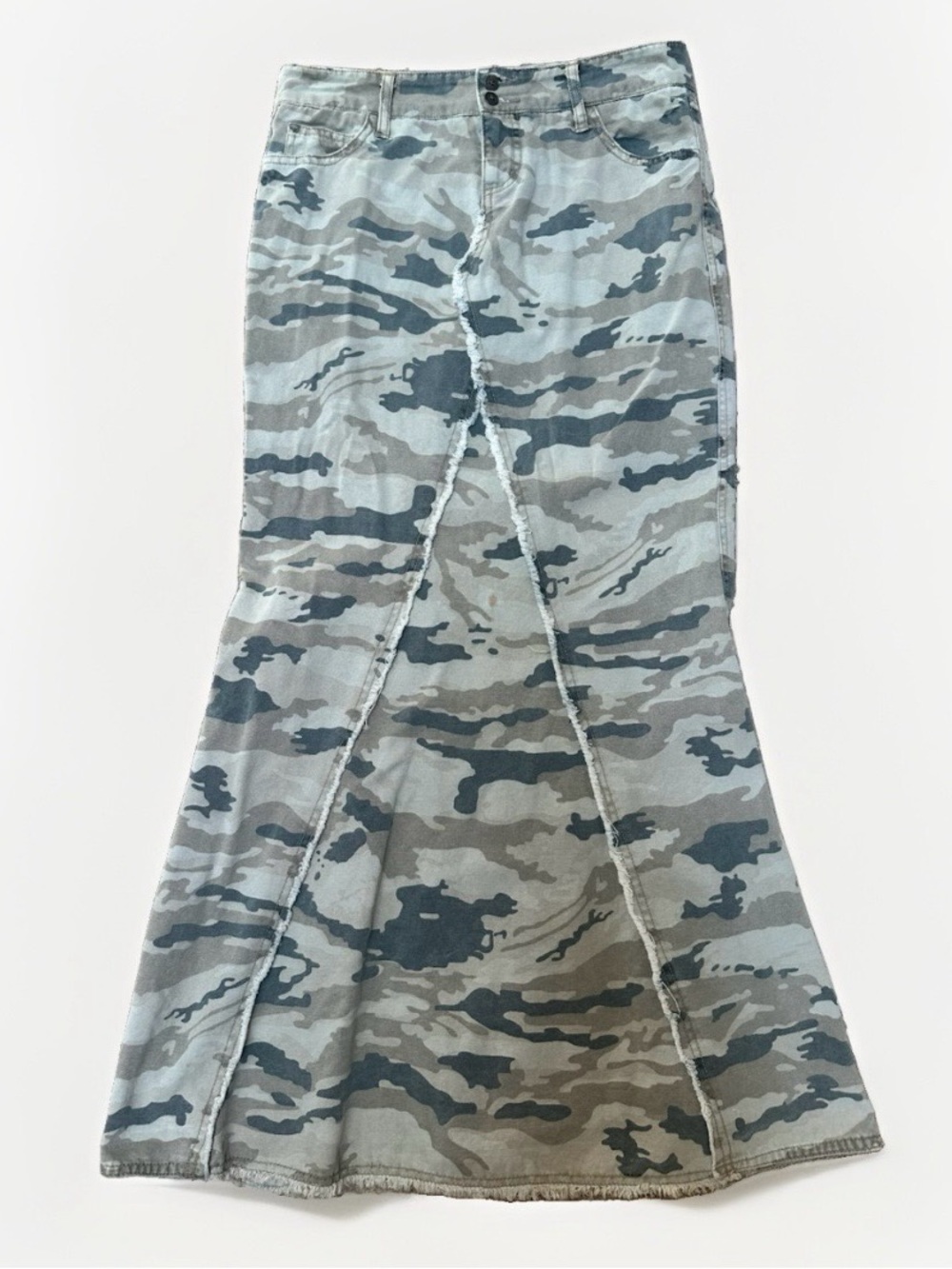 Vintage Y2K Women’s Denim Camo Maxi Midi Skirt Size Small Grunge Military Green